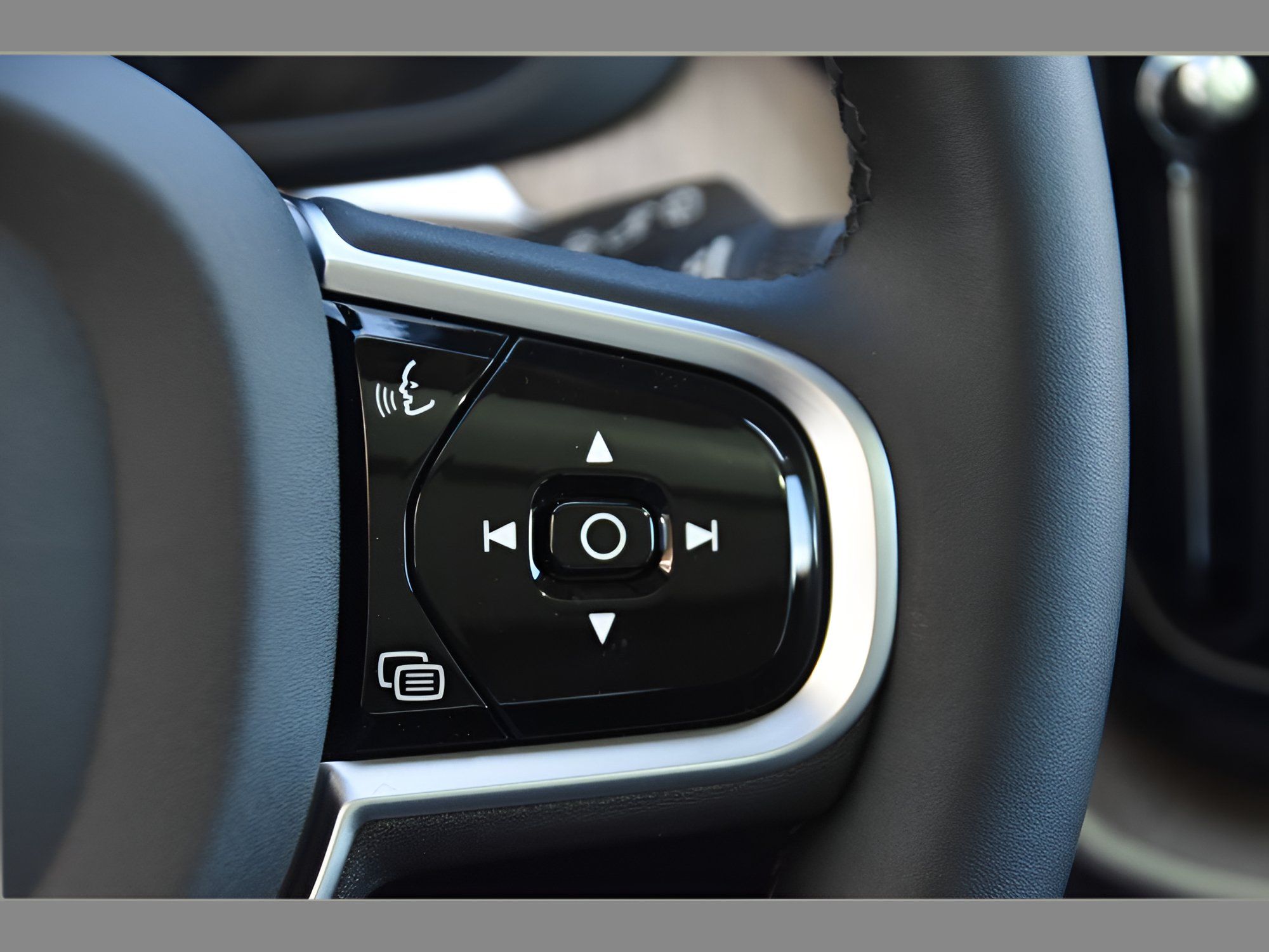 Certified 2026 Volvo XC60 B5 Plus w/ Protection Package Premier AWD/4WD image 35
