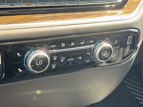 New 2026 GMC Sierra 1500 SLE AWD/4WD image 24
