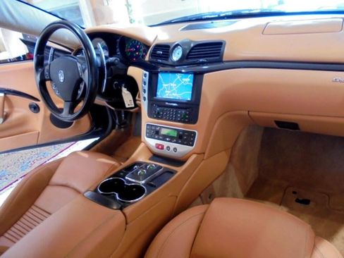 Used 2009 Maserati GranTurismo S RWD image 14