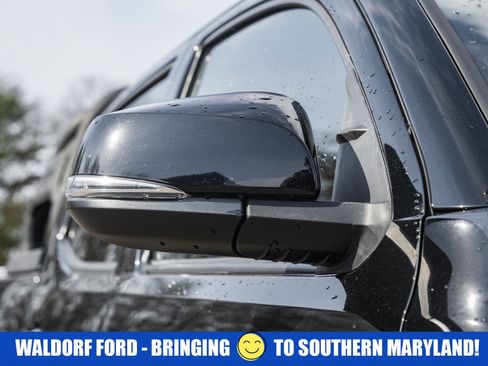 Used 2021 Toyota Tacoma TRD Off-Road w/ TRD Premium Off Road Package image 15