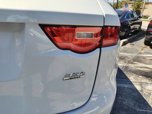 Used 2017 Jaguar F-PACE Premium AWD/4WD image 26