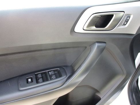 Used 2022 Ford Ranger XLT w/ Equipment Group 301A Mid image 7