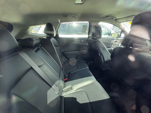 Certified 2023 Kia Sportage EX image 4