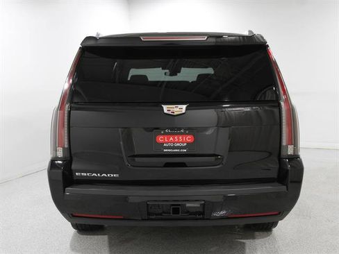 Used 2020 Cadillac Escalade ESV Platinum w/ Escalade Sport Edition image 25