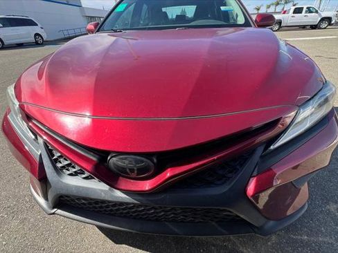 Certified 2018 Toyota Camry SE w/ Moonroof Package image 6