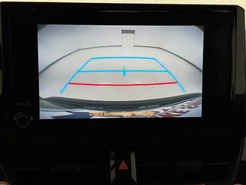 Used 2025 Toyota Corolla LE FWD image 16