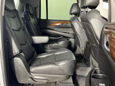 Used 2018 Cadillac Escalade ESV Luxury w/ LPO, Radiant Package image 29