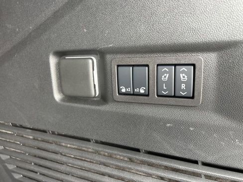 Certified 2025 Chevrolet Tahoe High Country image 37