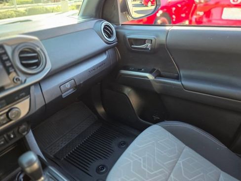 Used 2023 Toyota Tacoma TRD Off-Road image 31