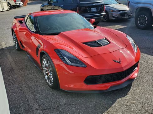 Used 2017 Chevrolet Corvette Z06 w/ Battery Protection Package image 3