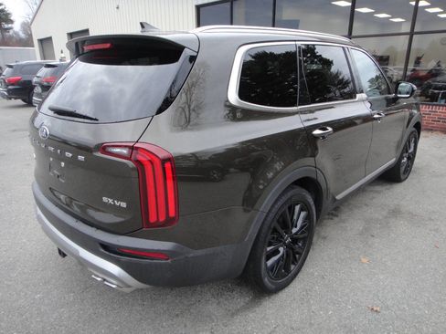 Used 2020 Kia Telluride SX w/ SX Prestige Package image 7