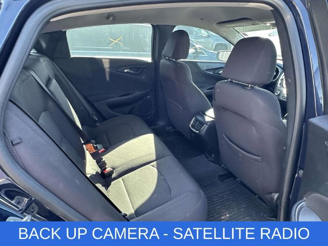 Certified 2018 Chevrolet Malibu LT FWD image 3