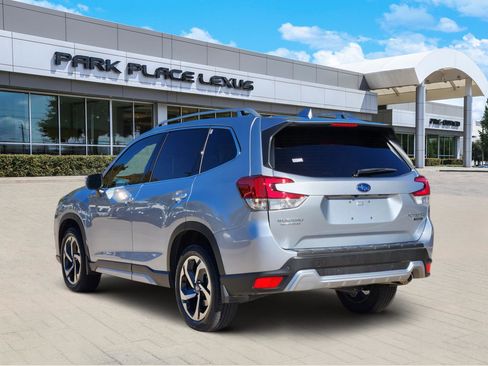 Used 2023 Subaru Forester Touring w/ Popular Package #2 image 4