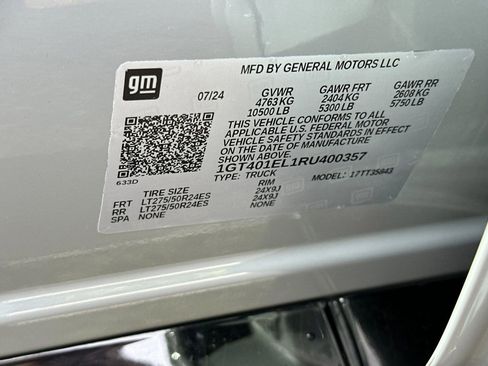 Certified 2024 GMC Sierra EV Denali image 28