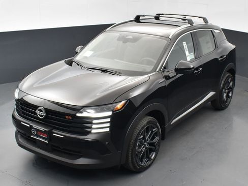 New 2026 Nissan Kicks SR w/ SR Premium Package AWD/4WD image 46