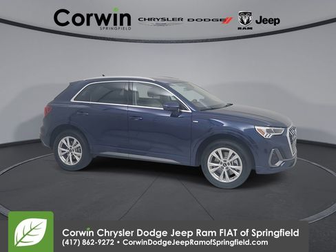 Used 2025 Audi Q3 2.0T Premium image 1