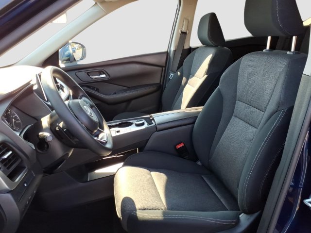 Used 2024 Nissan Rogue SV AWD/4WD image 6
