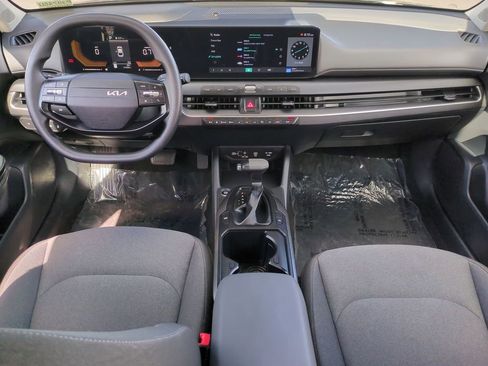 Used 2025 Kia K4 FWD image 27