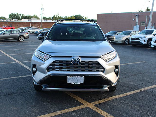 Used 2019 Toyota RAV4 XSE w/ XSE Weather Package AWD/4WD image 3