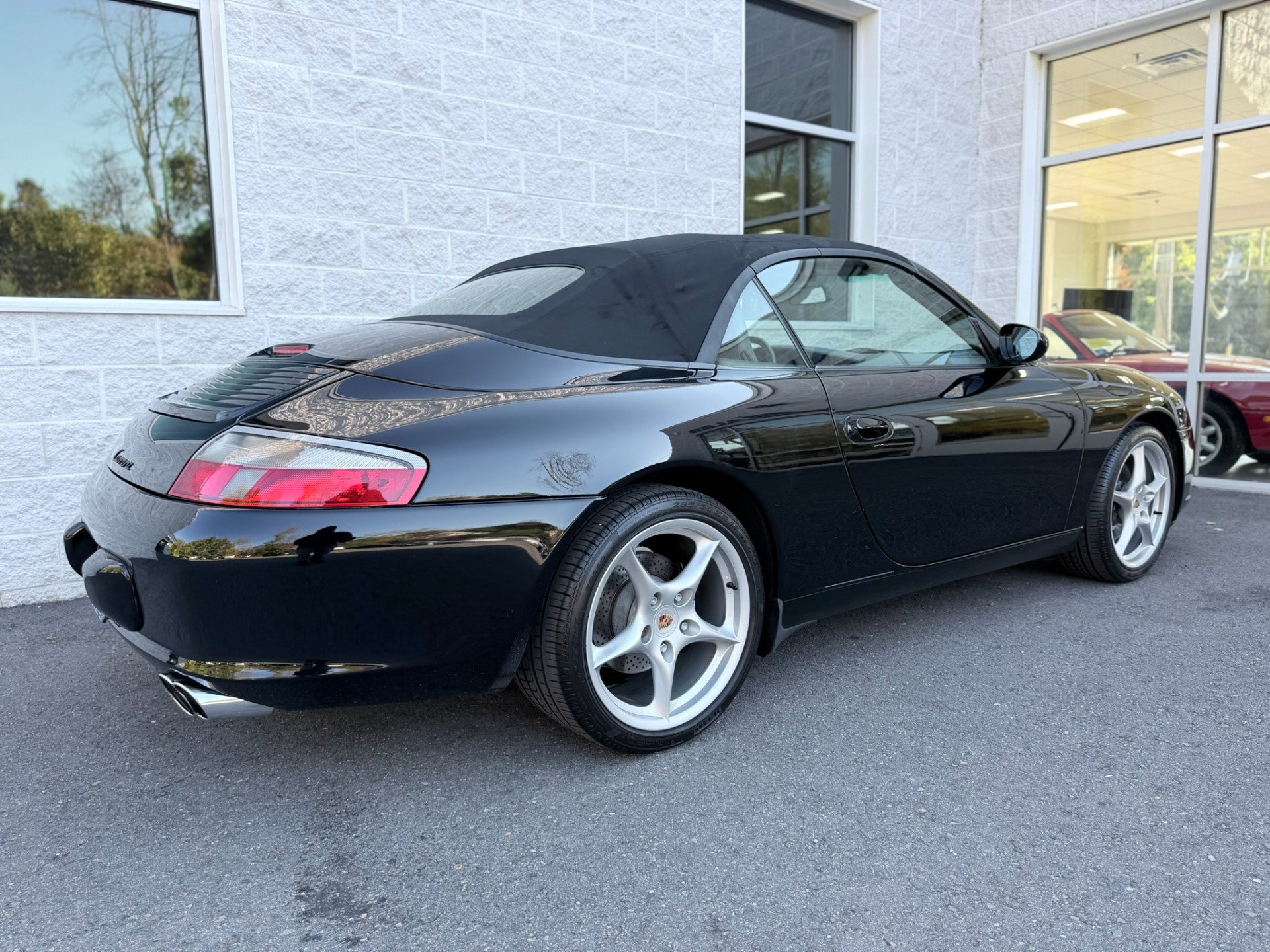 Used 2002 Porsche 911 Carrera 4 AWD/4WD image 63