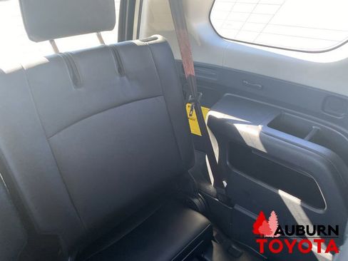 Used 2022 Toyota 4Runner SR5 Premium w/ Moonroof Package AWD/4WD image 17