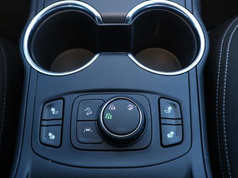 Used 2023 GMC Terrain SLE w/ Driver Convenience Package image 25