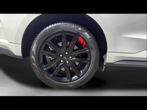 Used 2022 Ford Edge ST-Line image 27