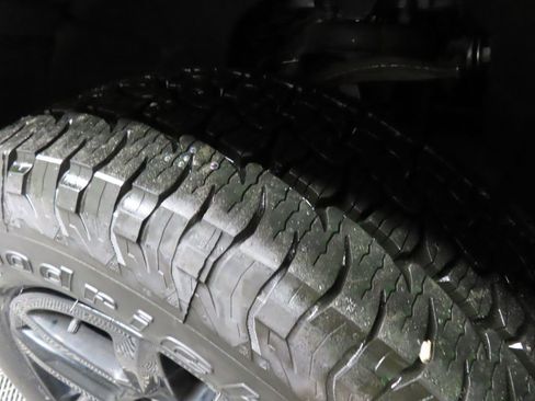 Used 2024 Chevrolet Silverado 1500 RST AWD/4WD image 7