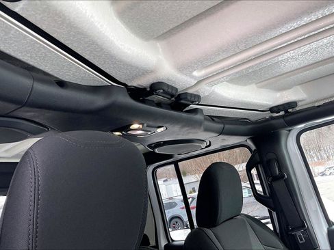 Used 2020 Jeep Gladiator Sport w/ Quick Order Package 24S image 23