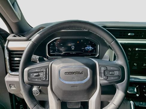 Used 2025 GMC Sierra 1500 Denali w/ Denali Reserve Package AWD/4WD image 14