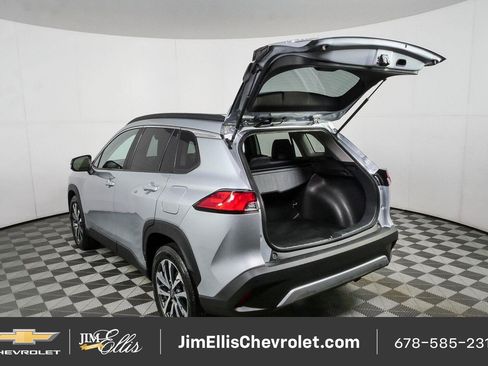 Used 2025 Toyota Corolla Cross XLE FWD image 29