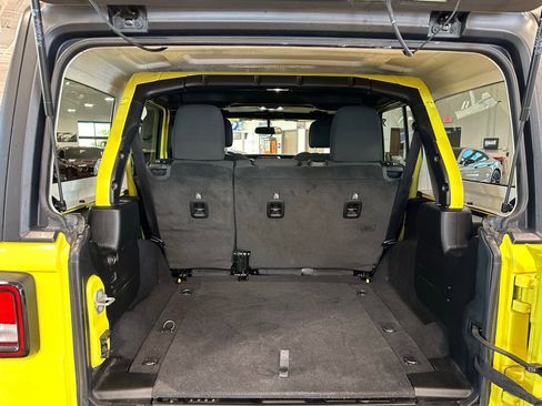 Used 2023 Jeep Wrangler Unlimited Sport image 42