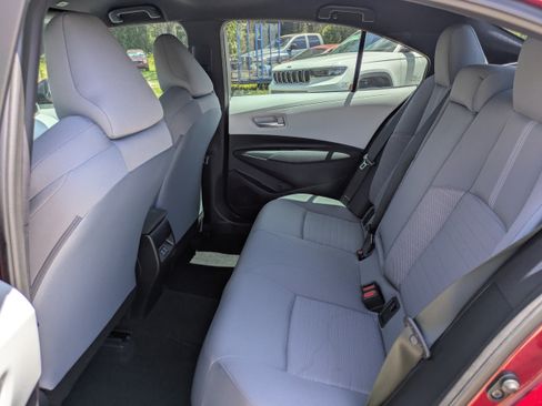 Used 2026 Toyota Corolla SE FWD image 12