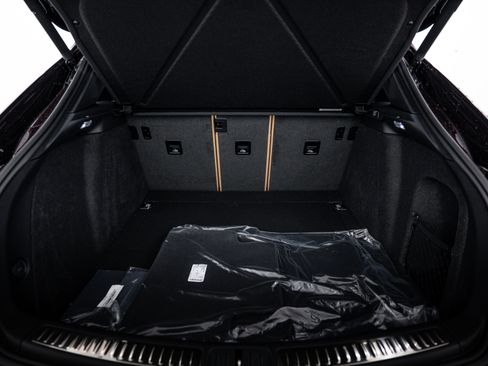 New 2026 Porsche Macan AWD/4WD image 25