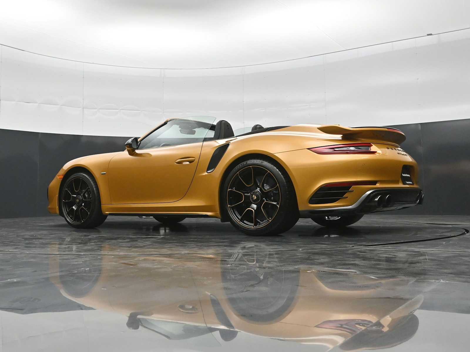 Certified 2019 Porsche 911 Turbo S AWD/4WD image 40