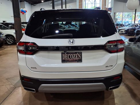 Used 2023 Honda Pilot Elite image 5