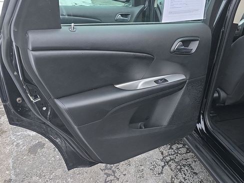 Used 2015 Dodge Journey American Value Package w/ Flexible Seating Group FWD image 28