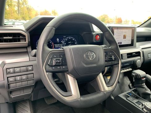 Used 2025 Toyota 4Runner TRD Off-Road image 34