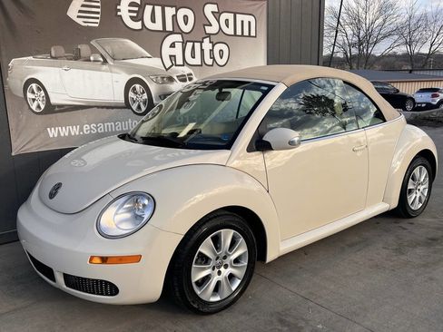 Used 2010 Volkswagen Beetle Convertible image 7