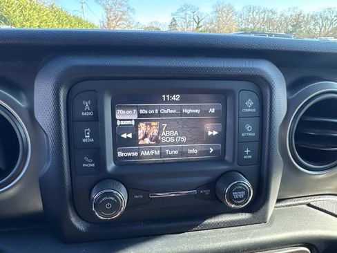 Used 2019 Jeep Wrangler Unlimited Sport S image 11