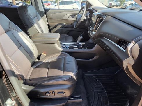 Used 2019 Chevrolet Traverse RS w/ LPO, Cargo Package image 9