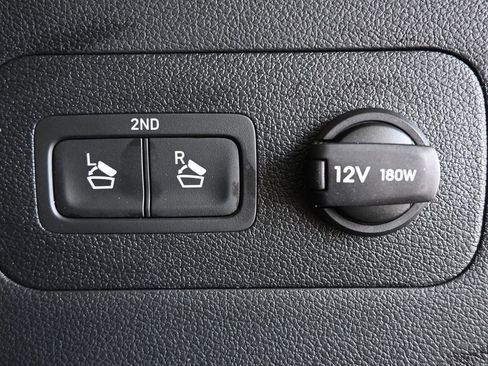 Used 2023 Hyundai Santa Fe SEL w/ Premium Package image 19