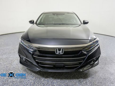 Used 2021 Honda Accord Sport Special Edition image 2