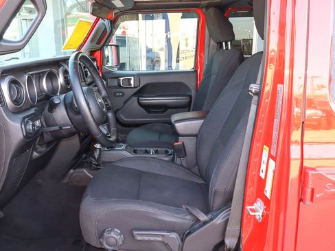 Used 2018 Jeep Wrangler Unlimited Sport S image 7