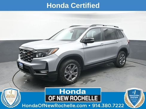 Certified 2024 Honda Passport TrailSport image 1
