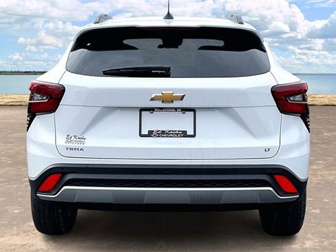 New 2026 Chevrolet Trax LT image 4