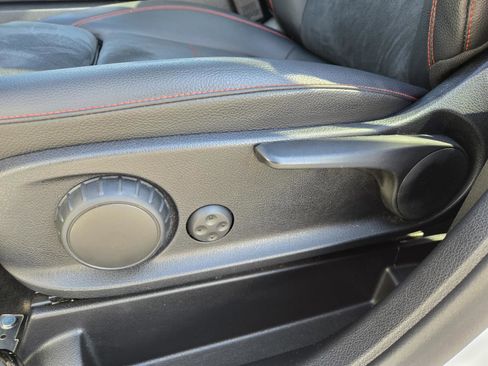 Used 2022 Mercedes-Benz GLB 250 image 21