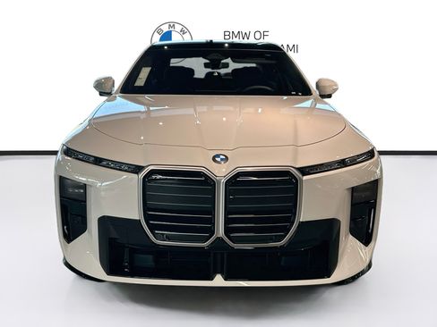 New 2027 BMW 740i w/ Executive Package RWD image 2