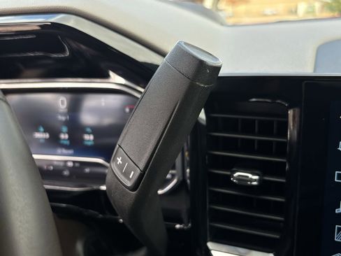 Used 2025 Chevrolet Silverado 2500 LTZ w/ LTZ Premium Package image 17