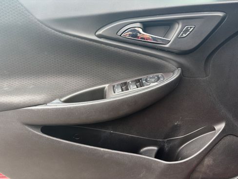 Used 2020 Chevrolet Malibu LT FWD image 12